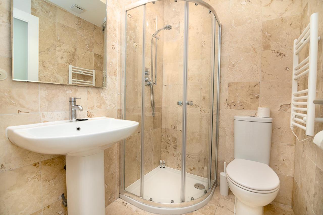 Modern 1 Bed Flat For Up To 2 People In Holborn, London With Free Wifi Apartment Ngoại thất bức ảnh